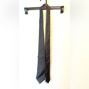 NWT Valentino Black Tie - Black White‎ Medallion Floral 100% Silk Italy Necktie
